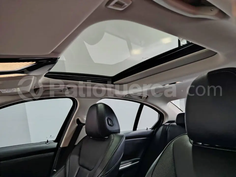 Foto 7 de BMW 330e Luxury