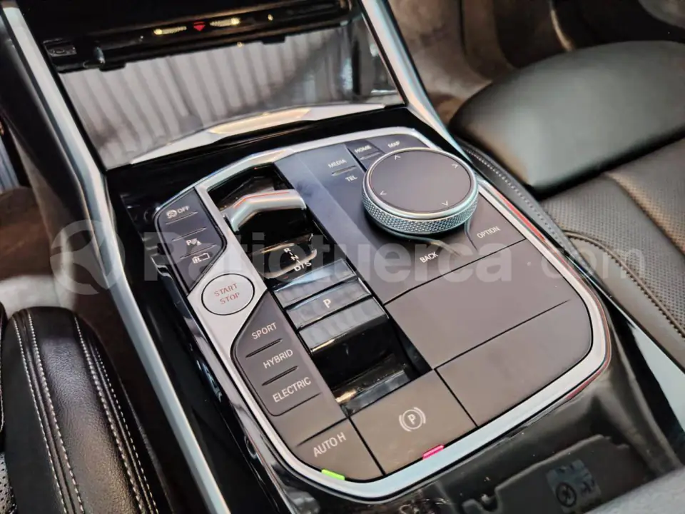 Foto 9 de BMW 330e Luxury