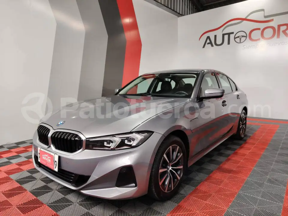 Foto 19 de BMW 330e Luxury