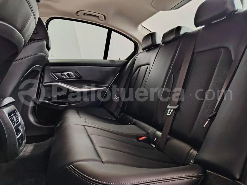 Foto 22 de BMW 330e Luxury