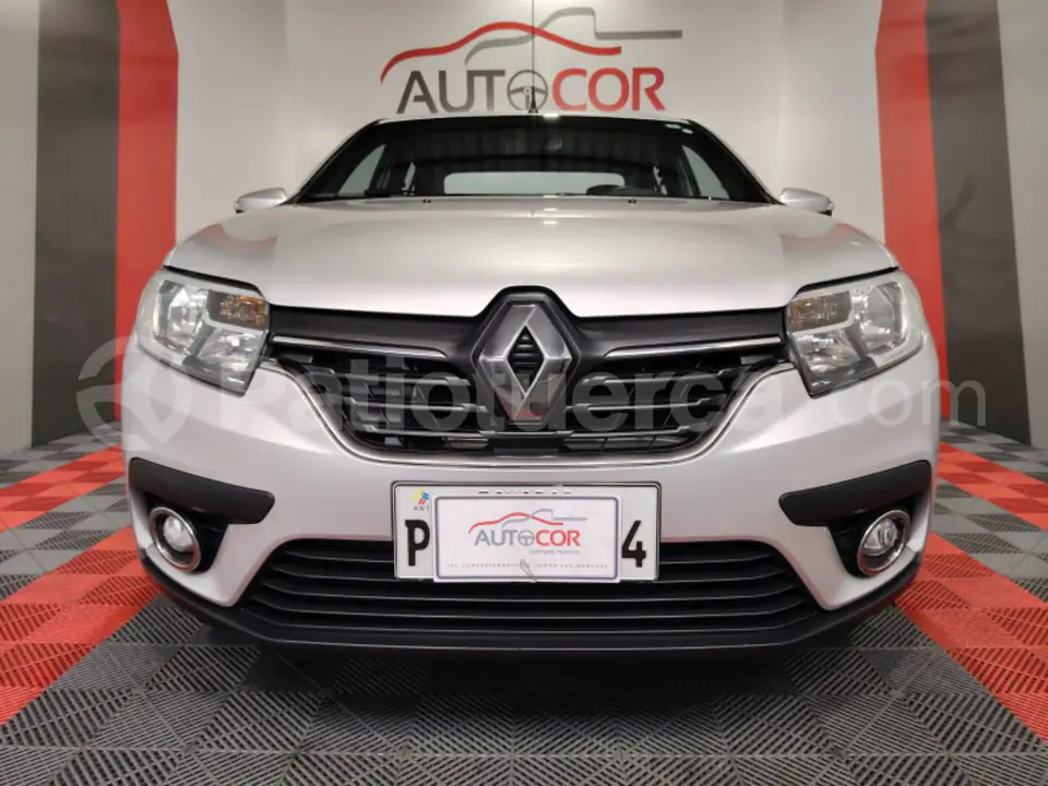 Foto 7 de Renault Logan