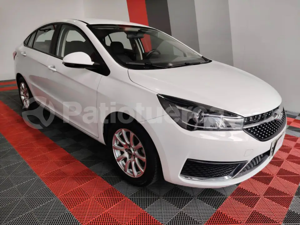 Foto 1 de Chery Arrizo 5 pro Confort