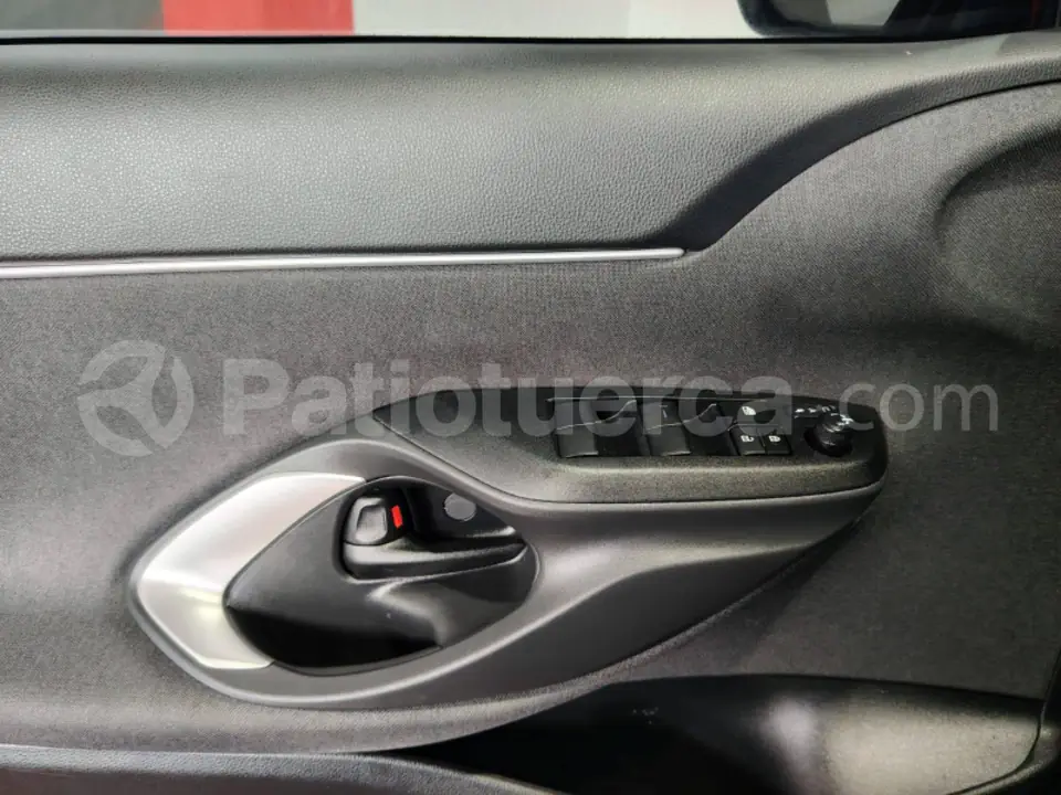 Foto 23 de Toyota Yaris