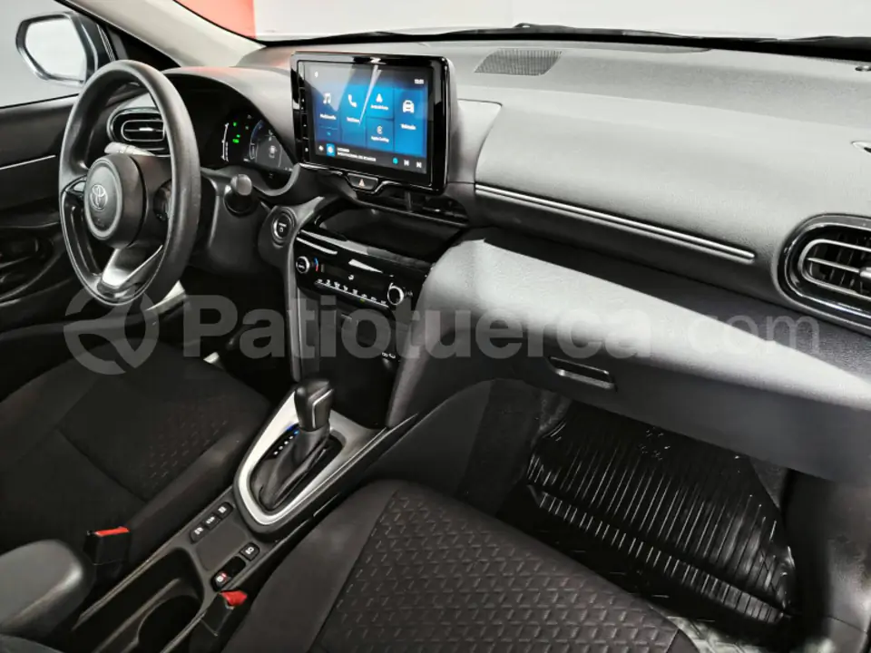 Foto 25 de Toyota Yaris