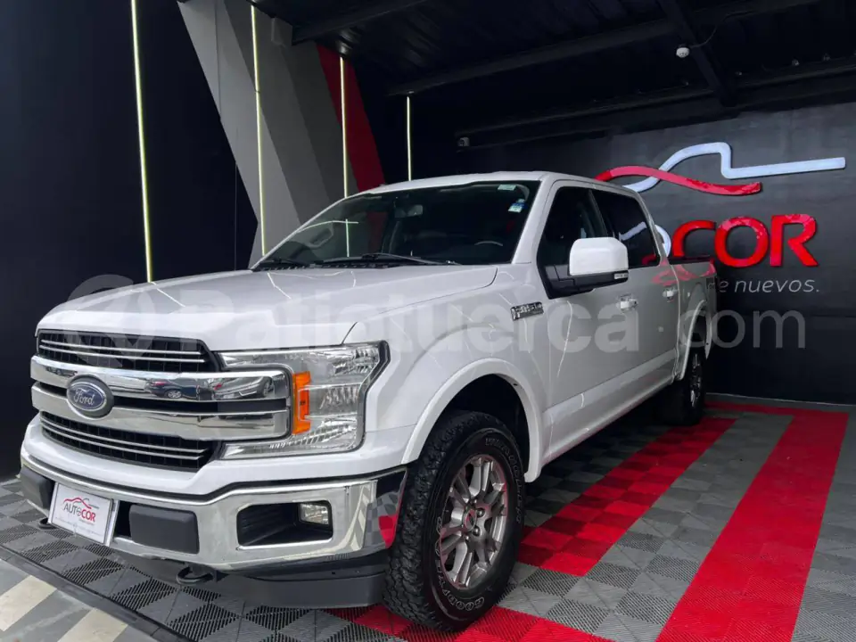 Foto 1 de Ford F150 Lariat