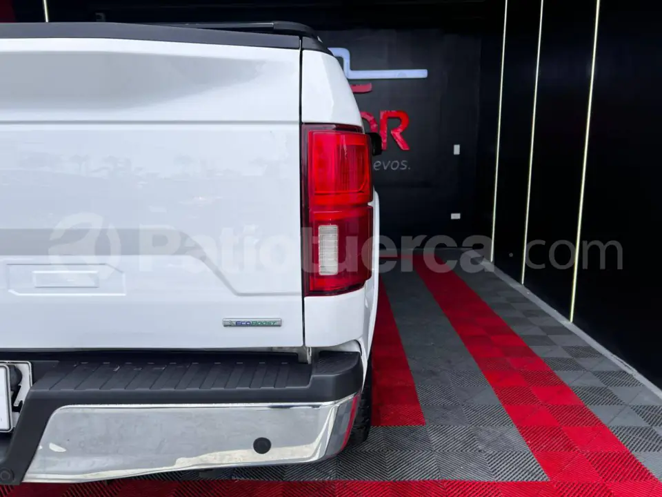 Foto 28 de Ford F150 Lariat