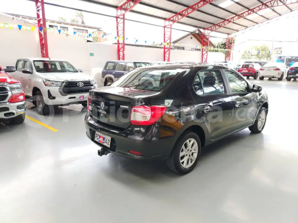 Foto 2 de Renault Logan Dynamique