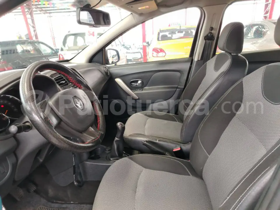 Foto 7 de Renault Logan Dynamique