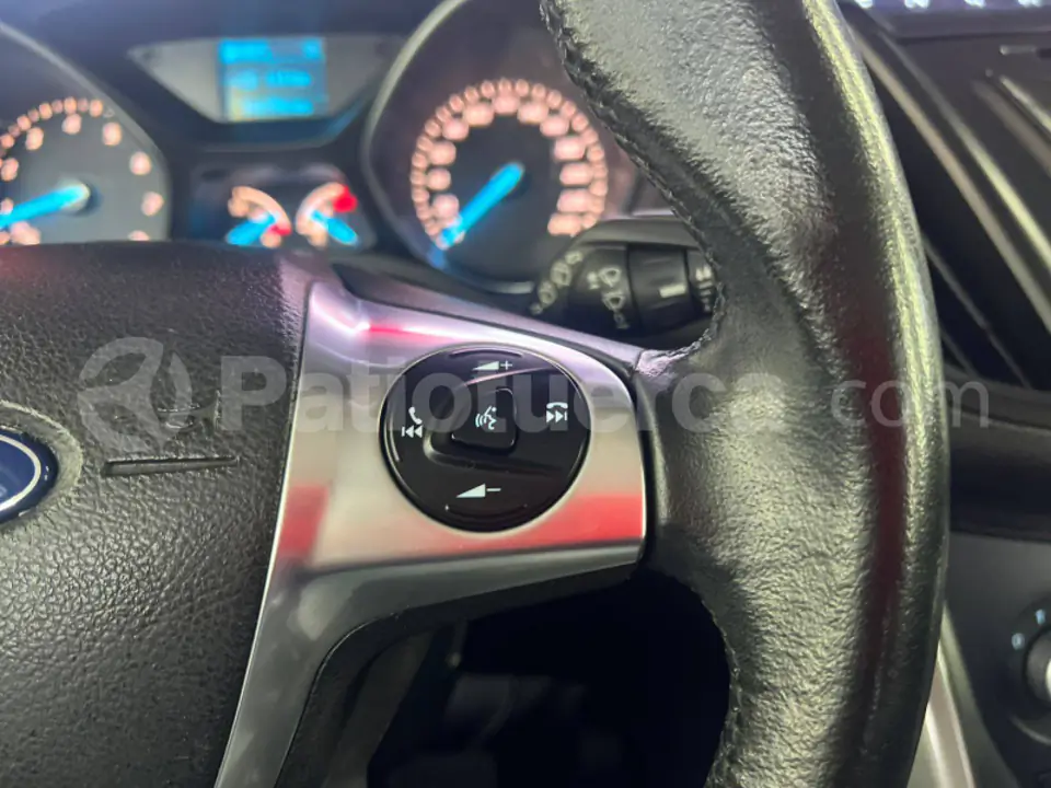 Foto 18 de Ford Escape Trend