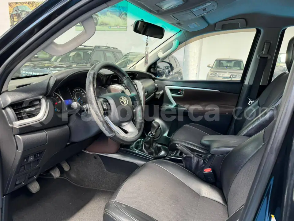 Foto 7 de Toyota Fortuner