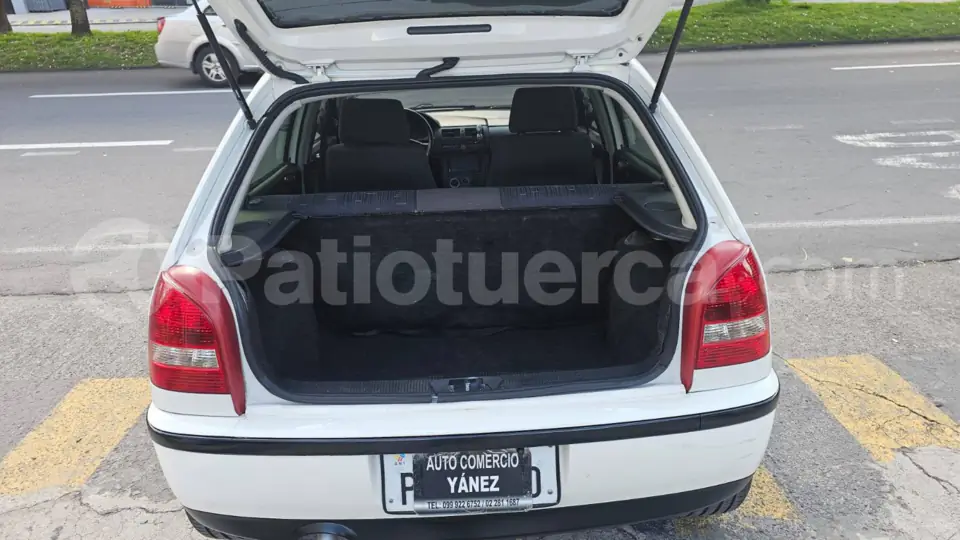 Foto 8 de Volkswagen Gol Sport