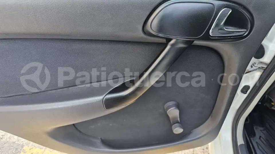 Foto 16 de Volkswagen Gol Sport