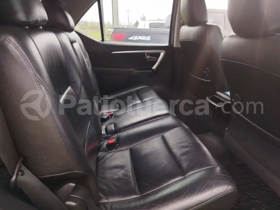 Foto 8 de Toyota New Fortuner