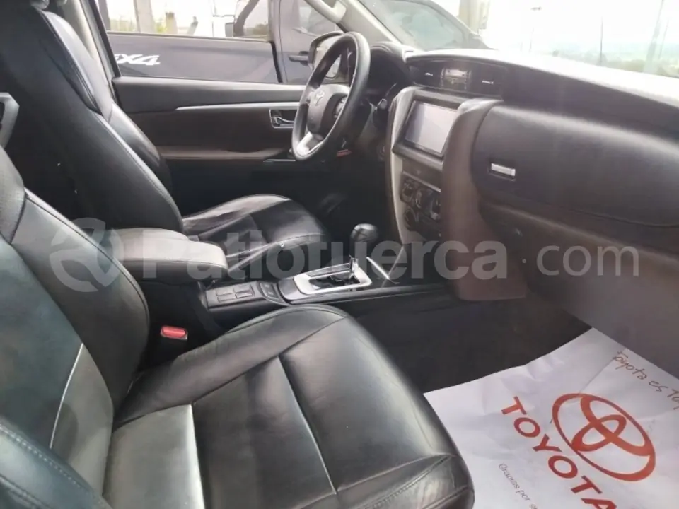 Foto 9 de Toyota New Fortuner