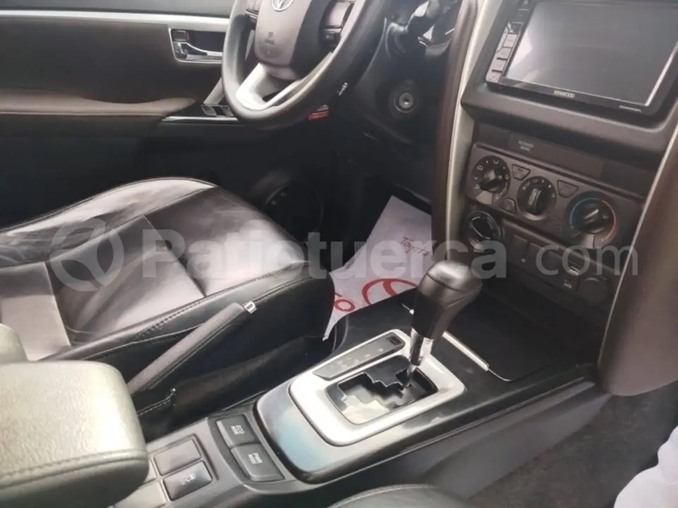 Foto 10 de Toyota New Fortuner