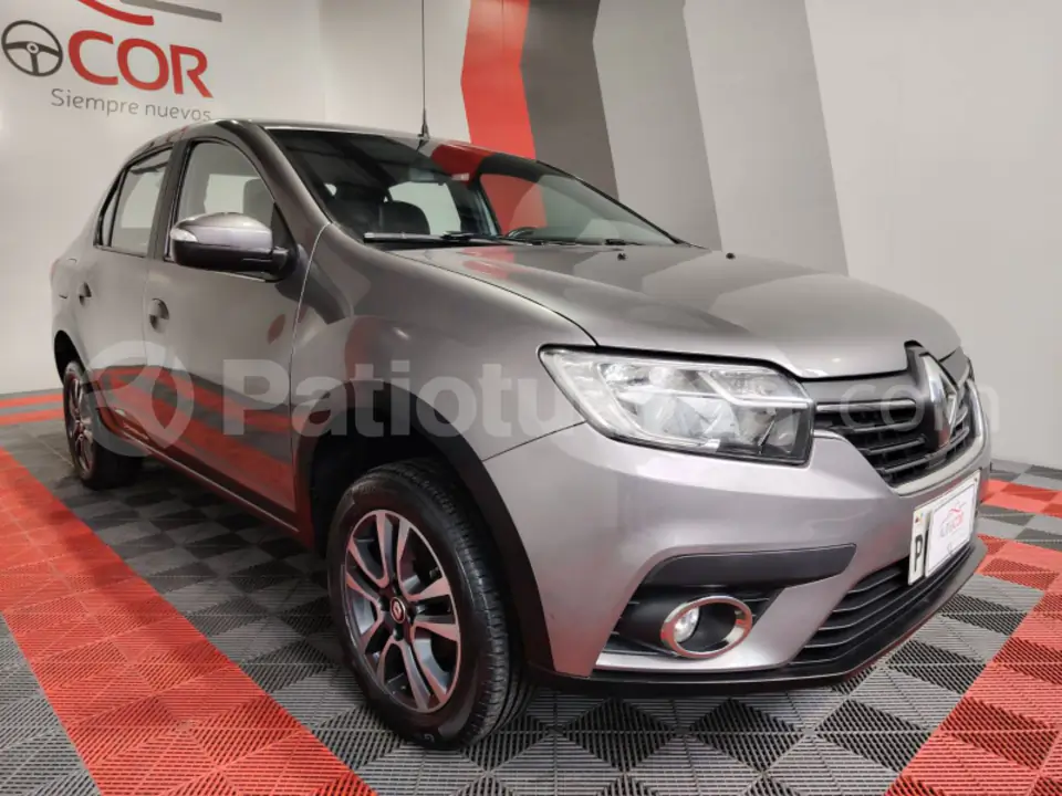 Foto 3 de Renault LOGAN CROSS INTENS