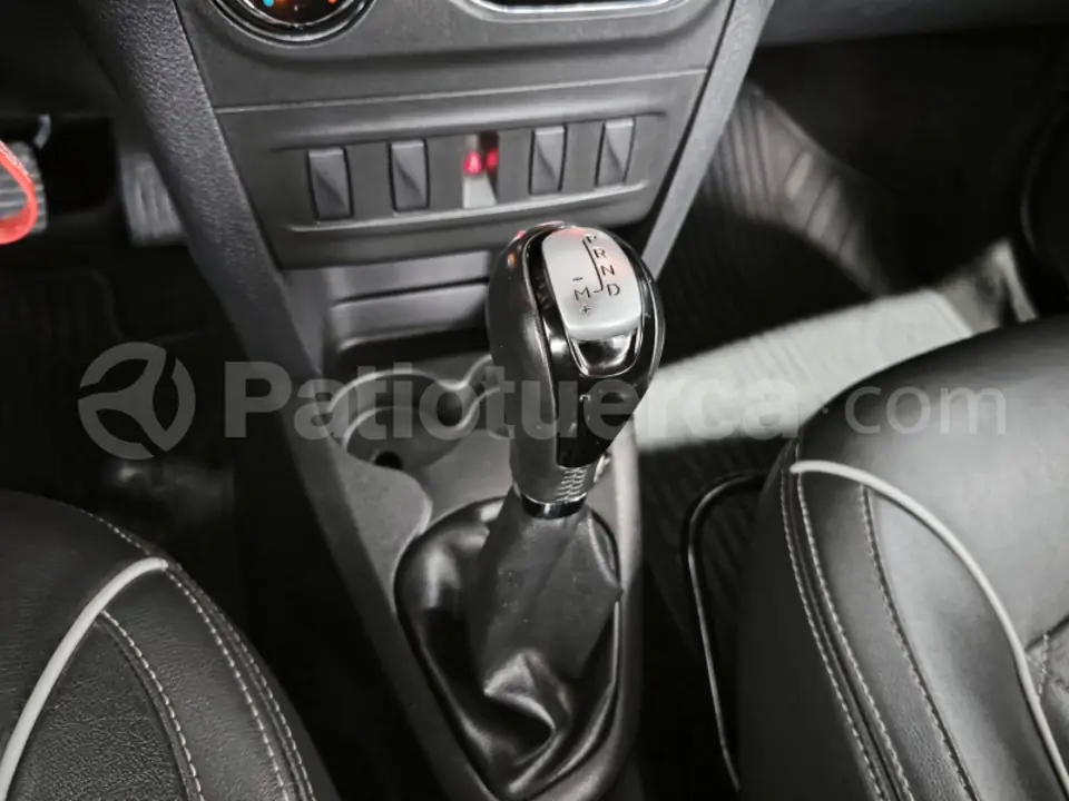 Foto 14 de Renault LOGAN CROSS INTENS