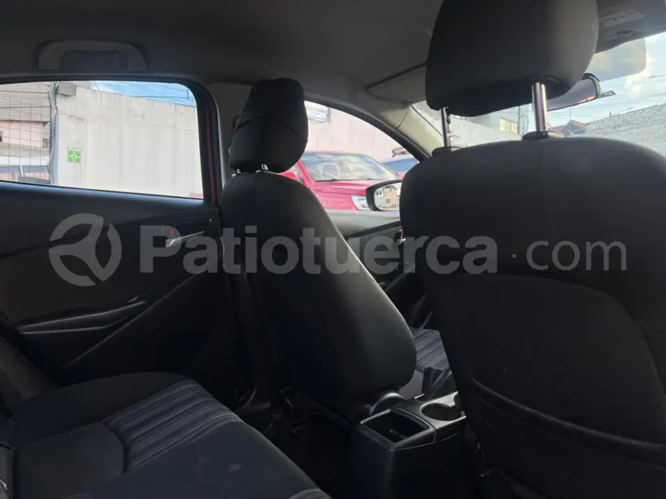 Foto 11 de Mazda 2