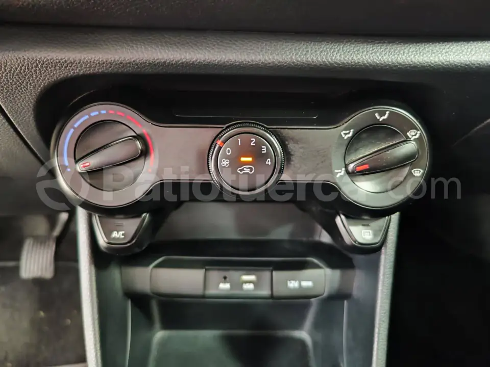 Foto 15 de Kia PICANTO LX