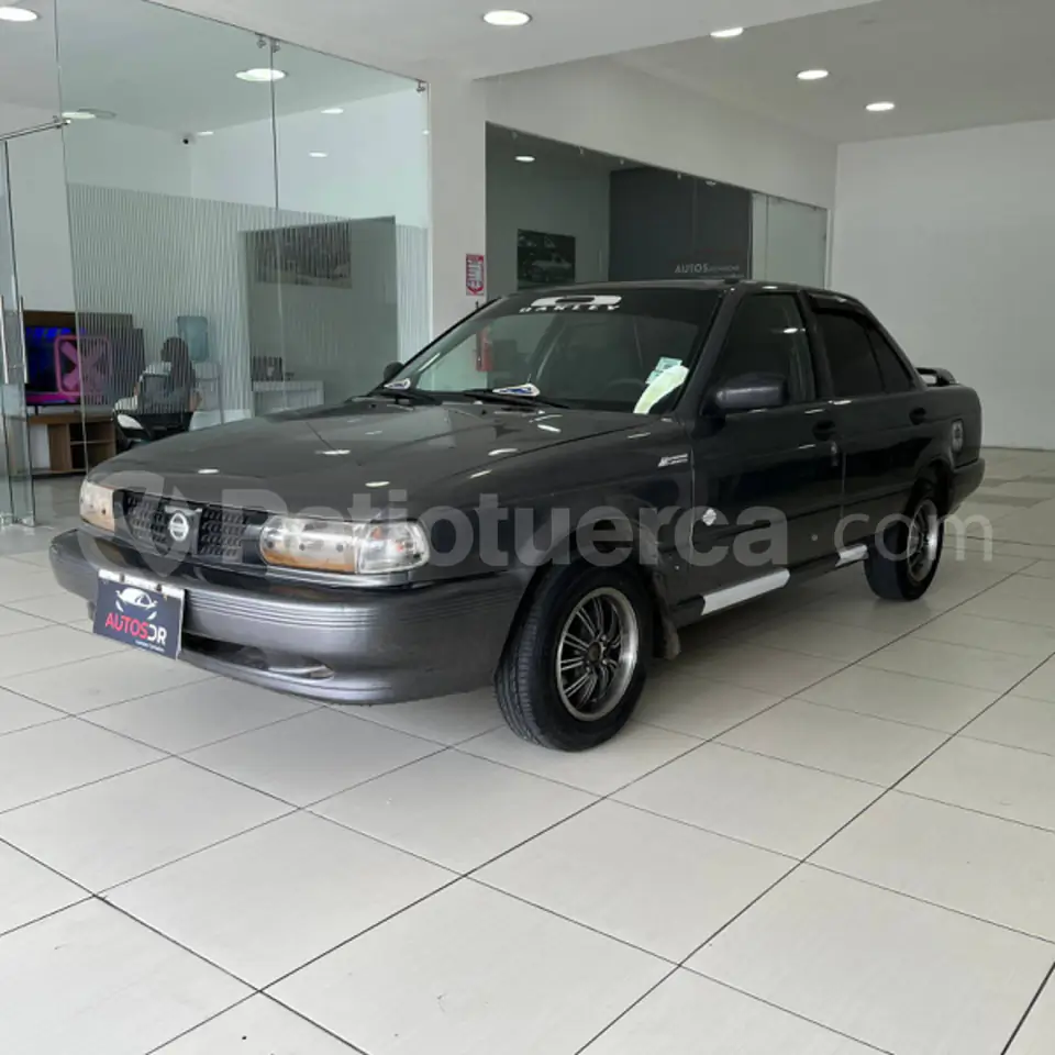 Foto 1 de Nissan Sentra