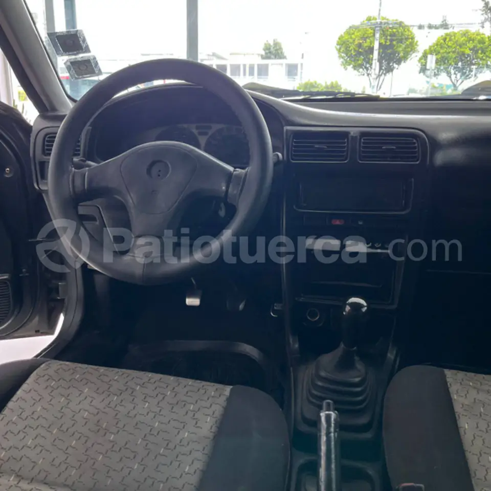 Foto 3 de Nissan Sentra