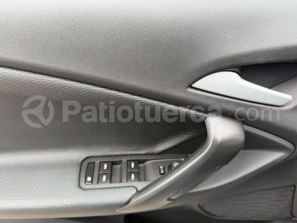 Foto 22 de Chevrolet Tracker LS Turbo