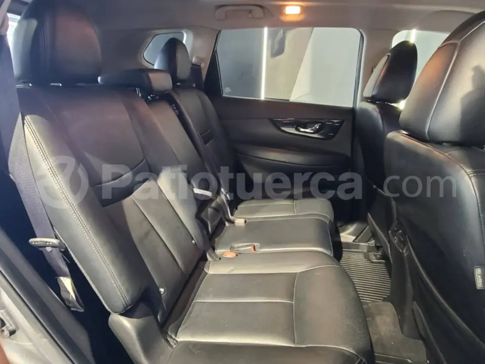 Foto 7 de Nissan XTRAIL EXCLUSIVE