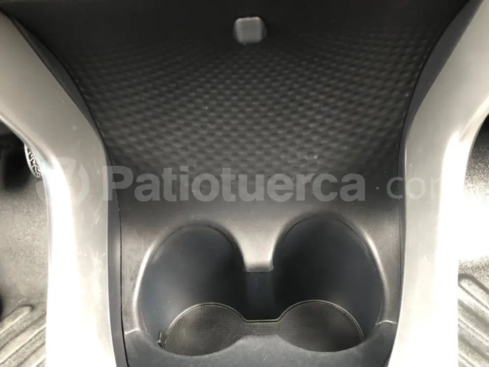 Foto 10 de Toyota Yaris HB