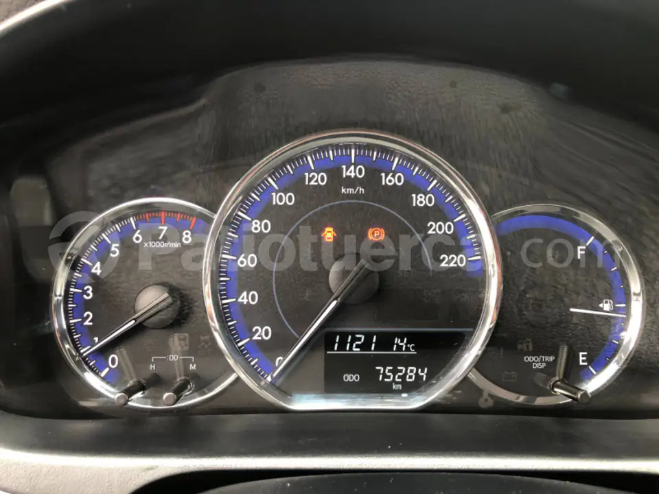 Foto 11 de Toyota Yaris HB