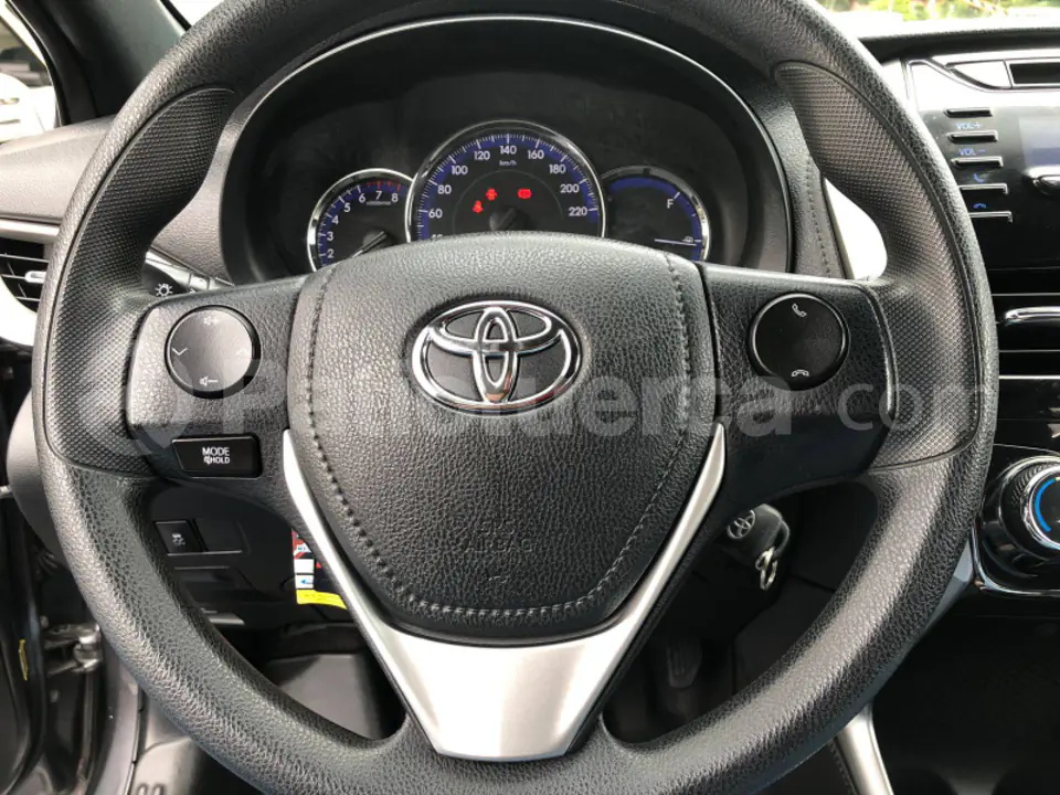 Foto 12 de Toyota Yaris HB