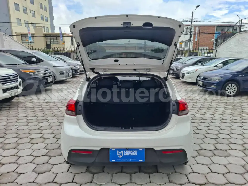 Foto 11 de Kia RIO LX