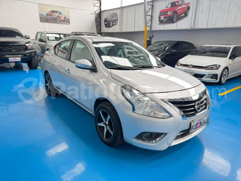 Foto 5 de Nissan Versa