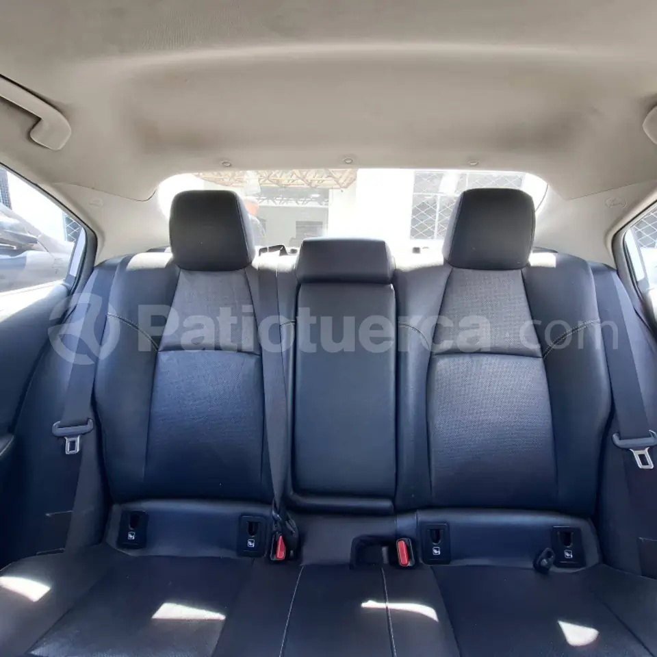 Foto 11 de Toyota COROLLA HV SEG AC