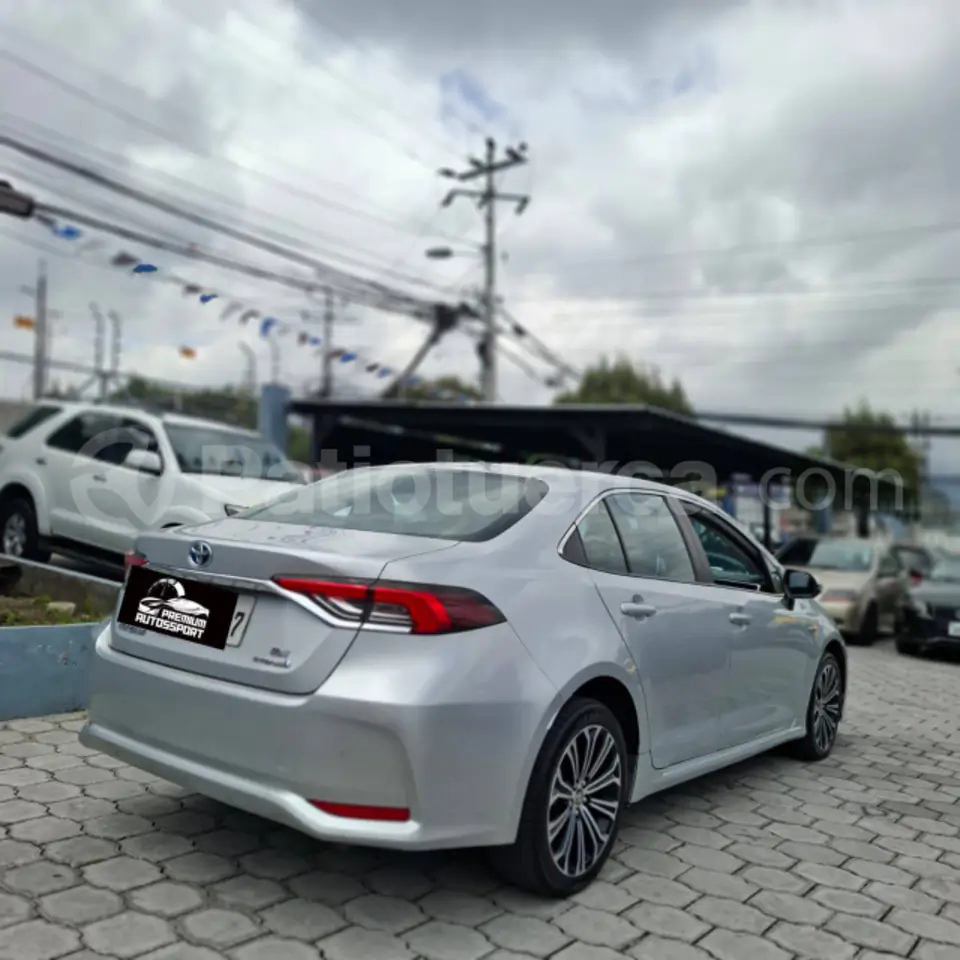 Foto 3 de Toyota COROLLA HV SEG AC