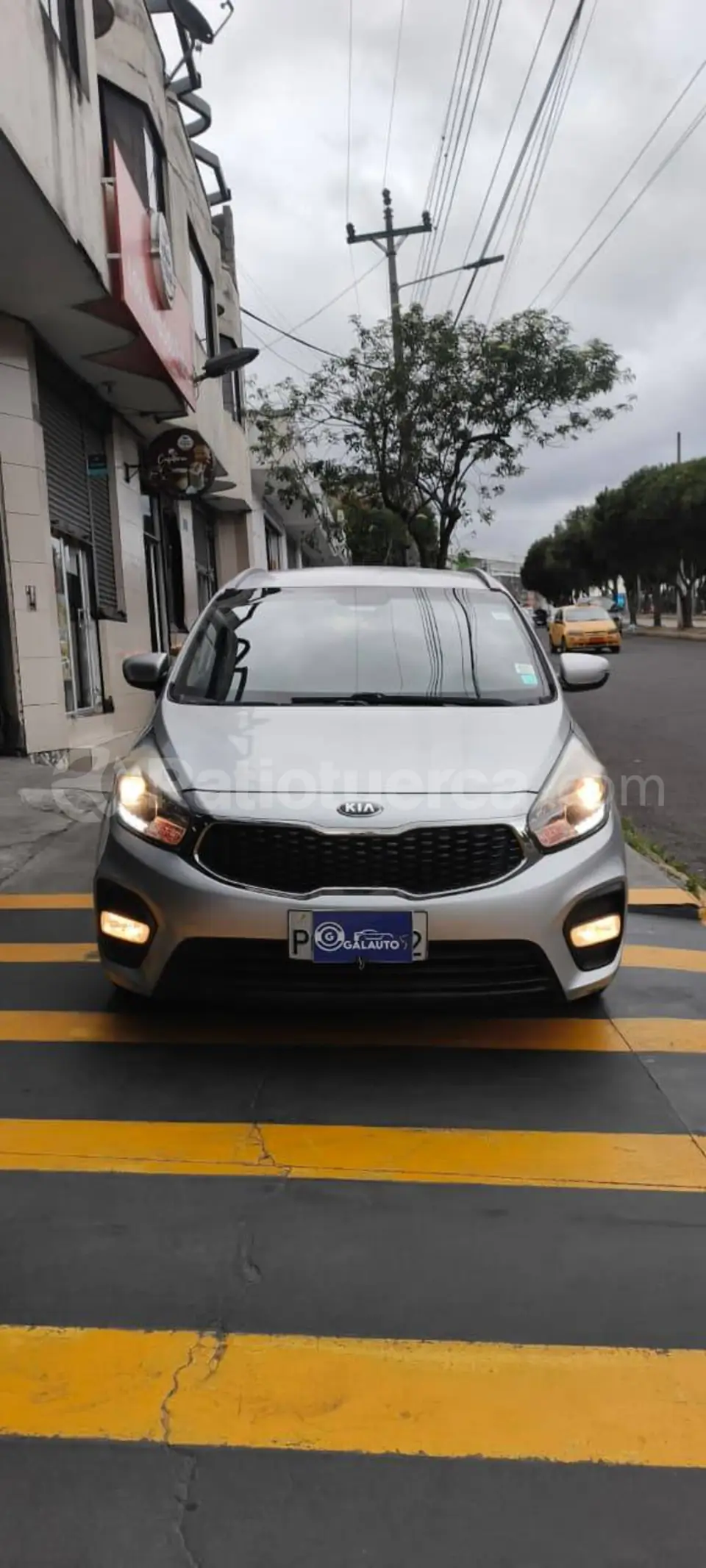 Foto 2 de Kia Carens R