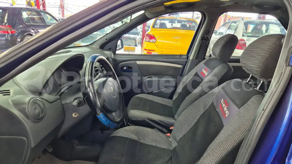 Foto 9 de Renault Logan