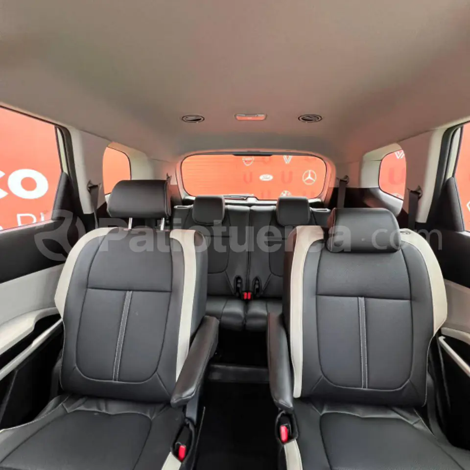 Foto 8 de Kia Carens