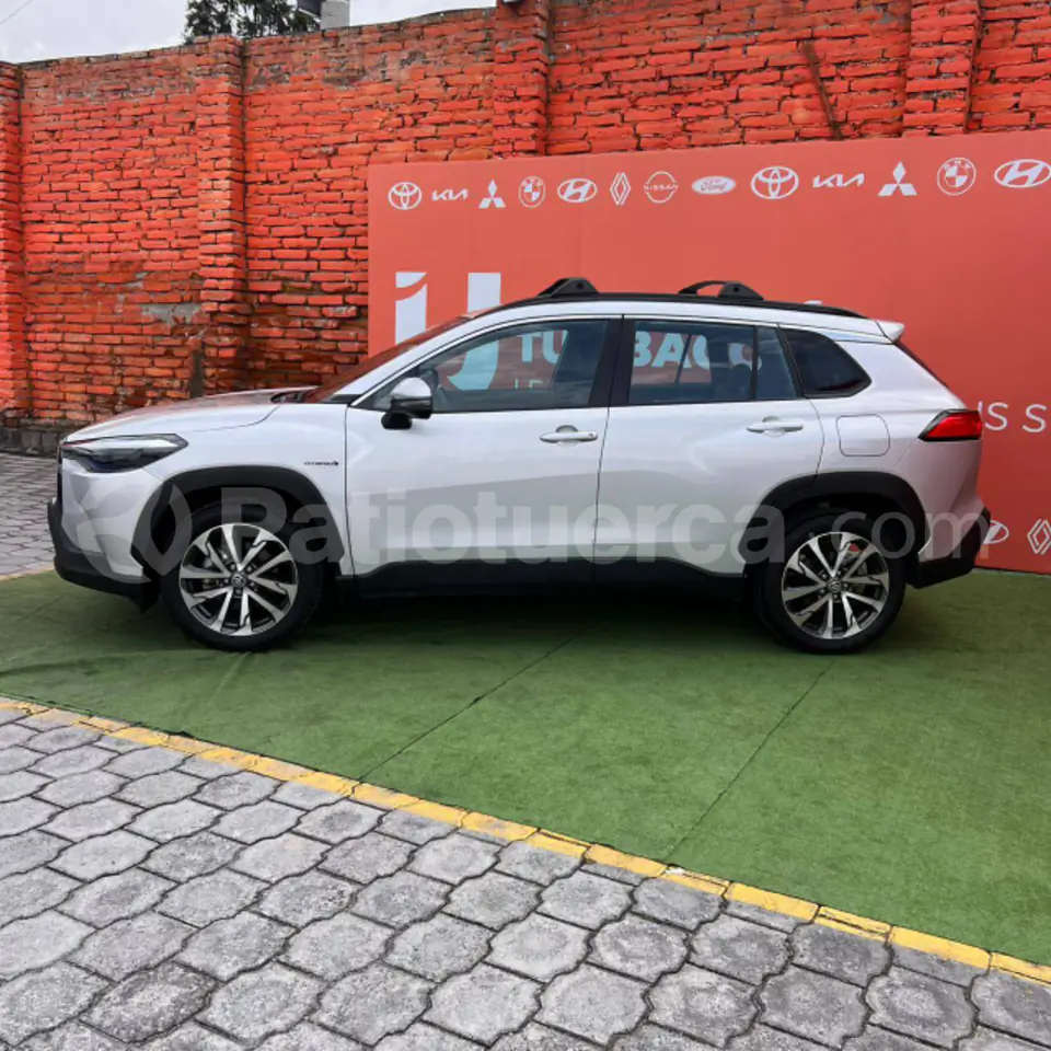 Foto 5 de Toyota Corolla Cross High