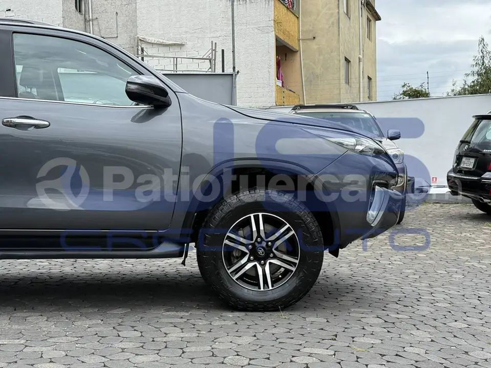 Foto 5 de Toyota New Fortuner