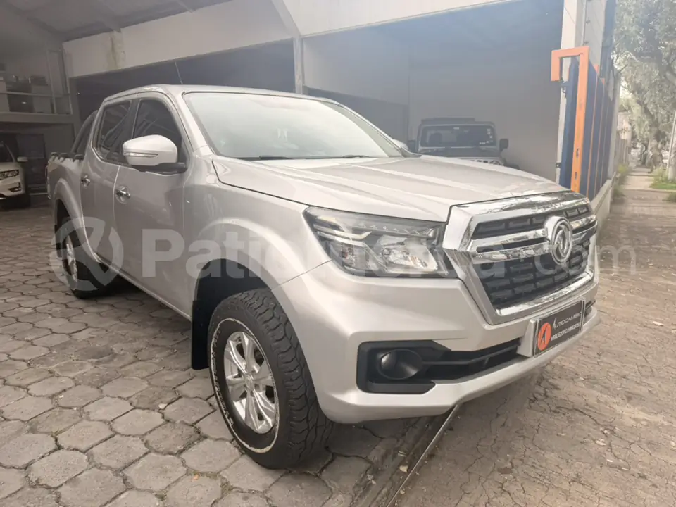 Foto 1 de DongFeng NEW RICH 6 4X2 DIESEL