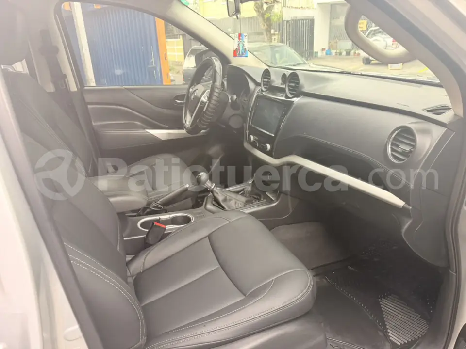 Foto 9 de DongFeng NEW RICH 6 4X2 DIESEL