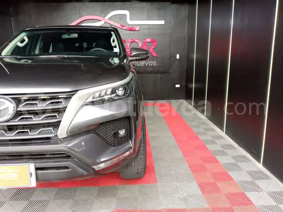 Foto 4 de Toyota New Fortuner