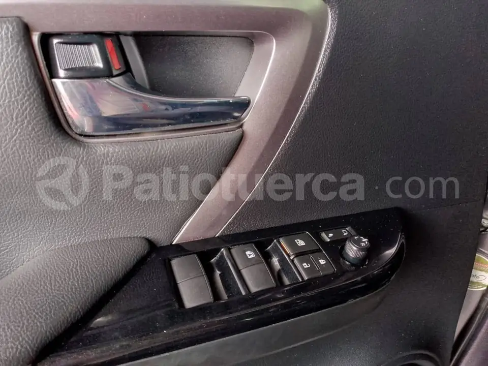 Foto 13 de Toyota New Fortuner