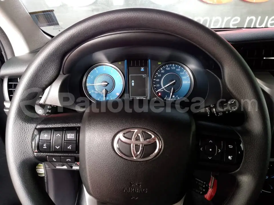 Foto 14 de Toyota New Fortuner