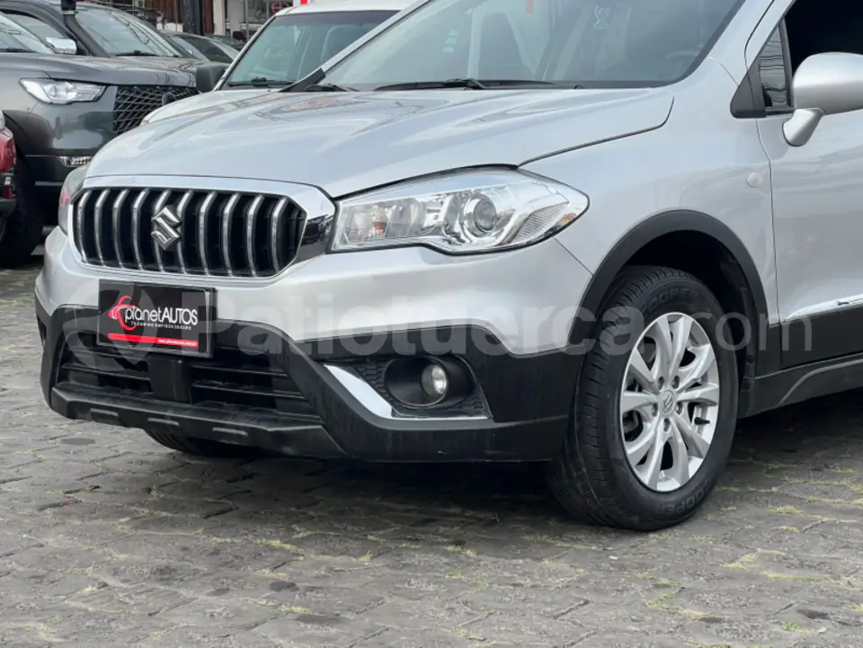 Foto 2 de Suzuki Scross