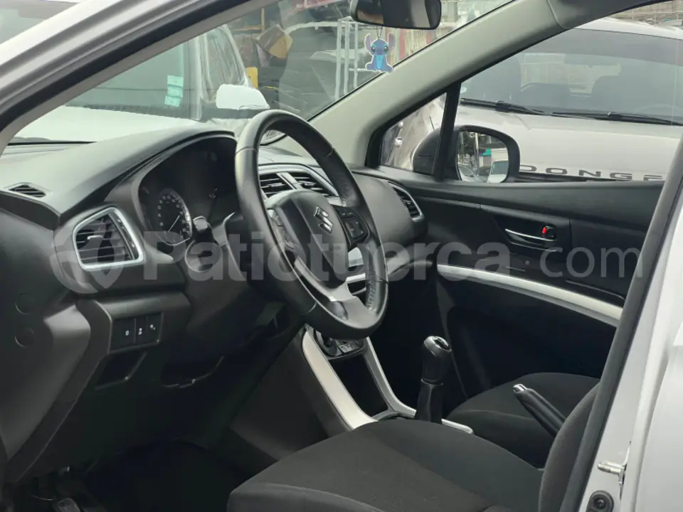 Foto 11 de Suzuki Scross