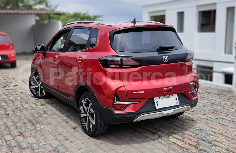 Foto 5 de Changan CS 15