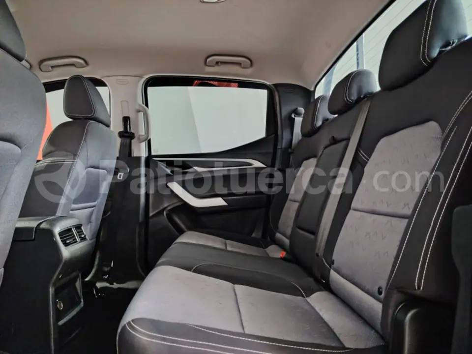 Foto 14 de Chevrolet D-MAX HI RIDE CRDI