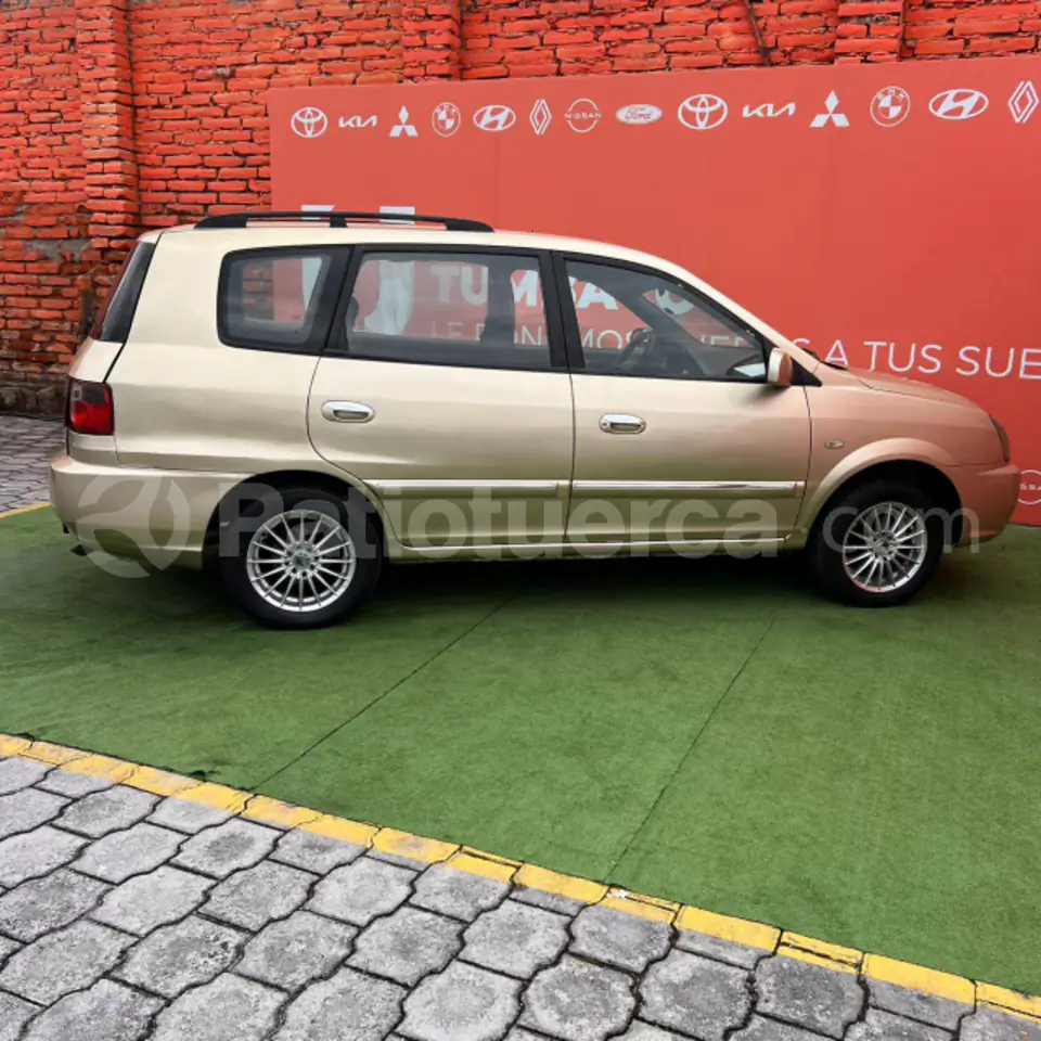 Foto 2 de Kia Carens