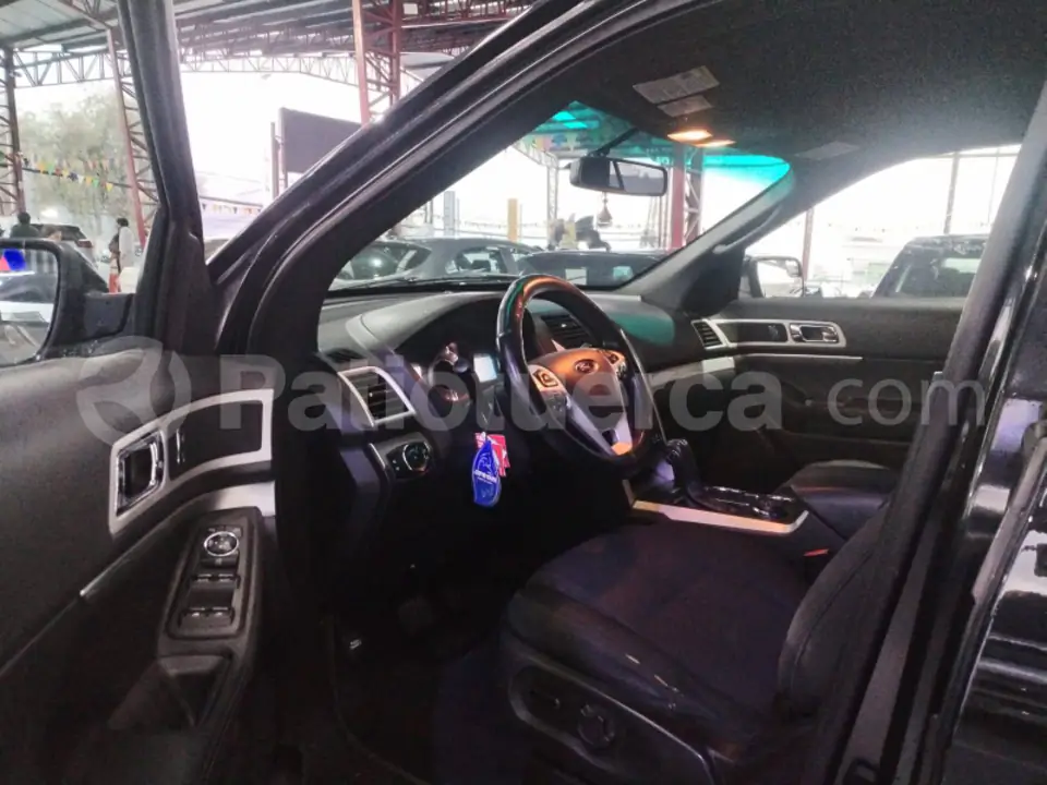 Foto 8 de Ford Explorer